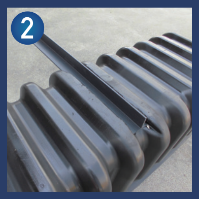 ②底面アングルの差込み。