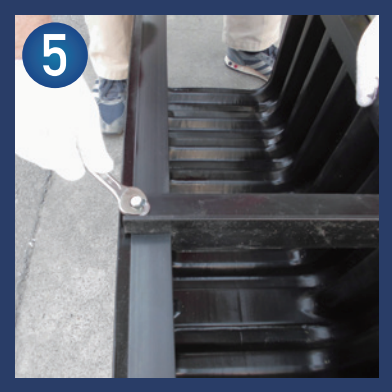 ⑤重ね合せ部をボルトで締付ける